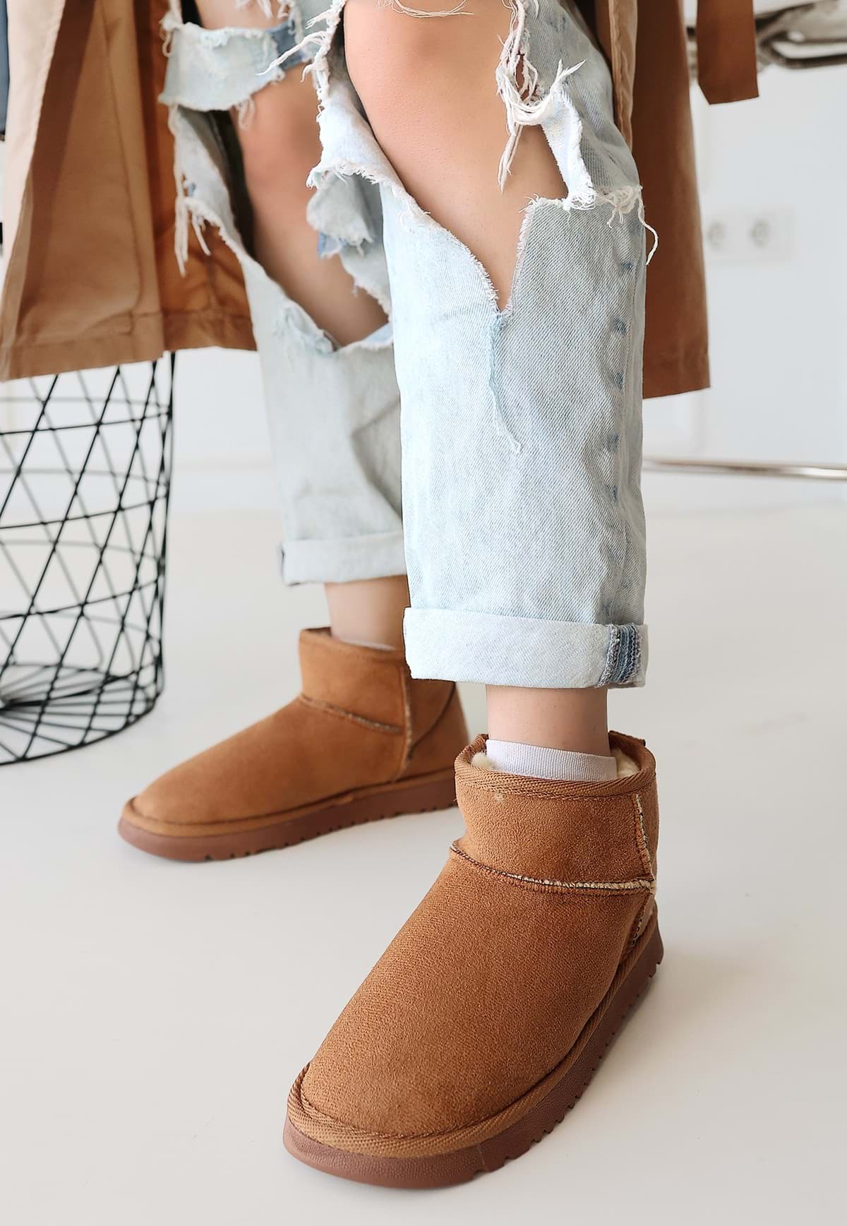 Elsa Taba Süet Bot resmi