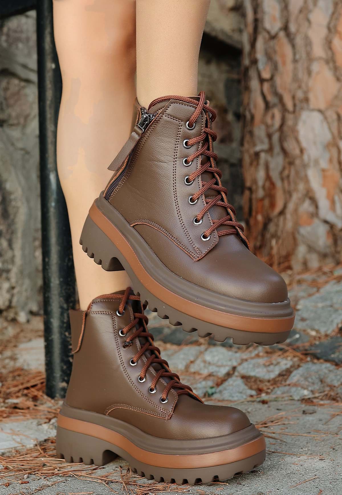 Jinya Kahverengi Cilt Bağcıklı Bot resmi