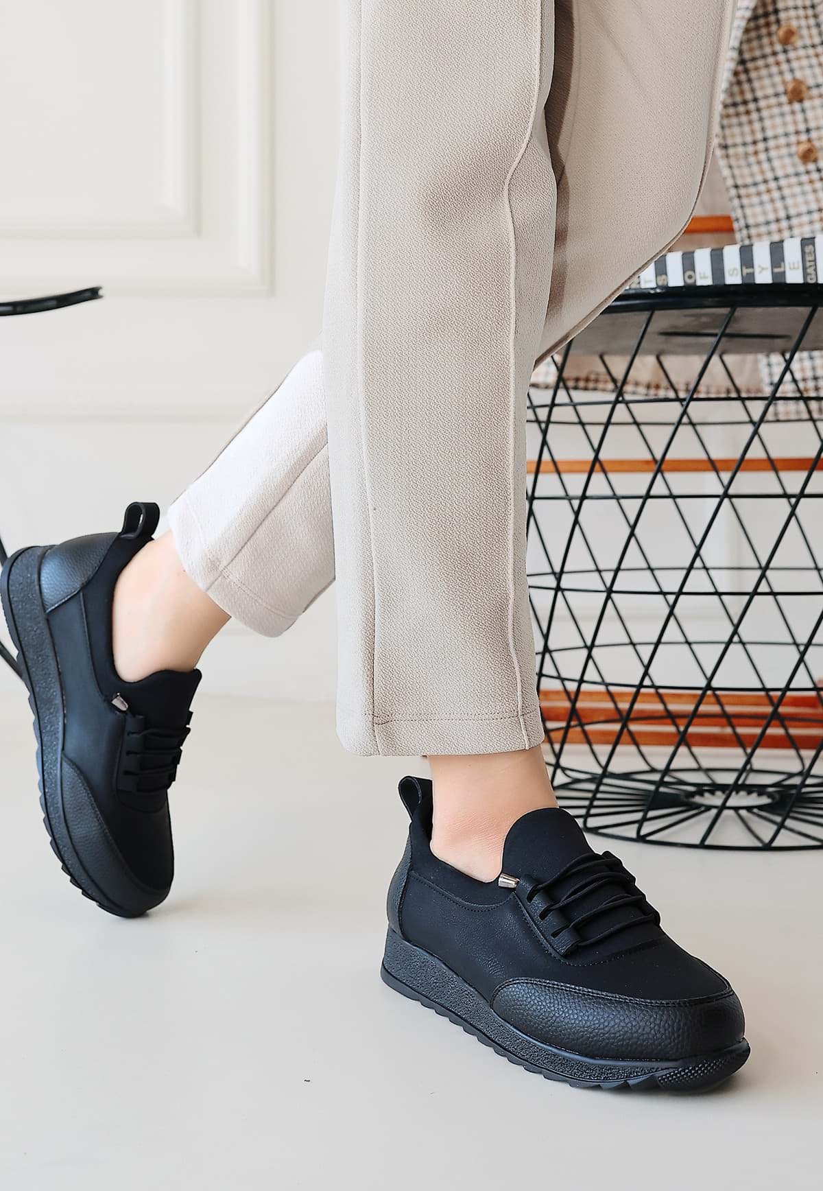 Oles Siyah Cilt Babet Ayakkabı resmi