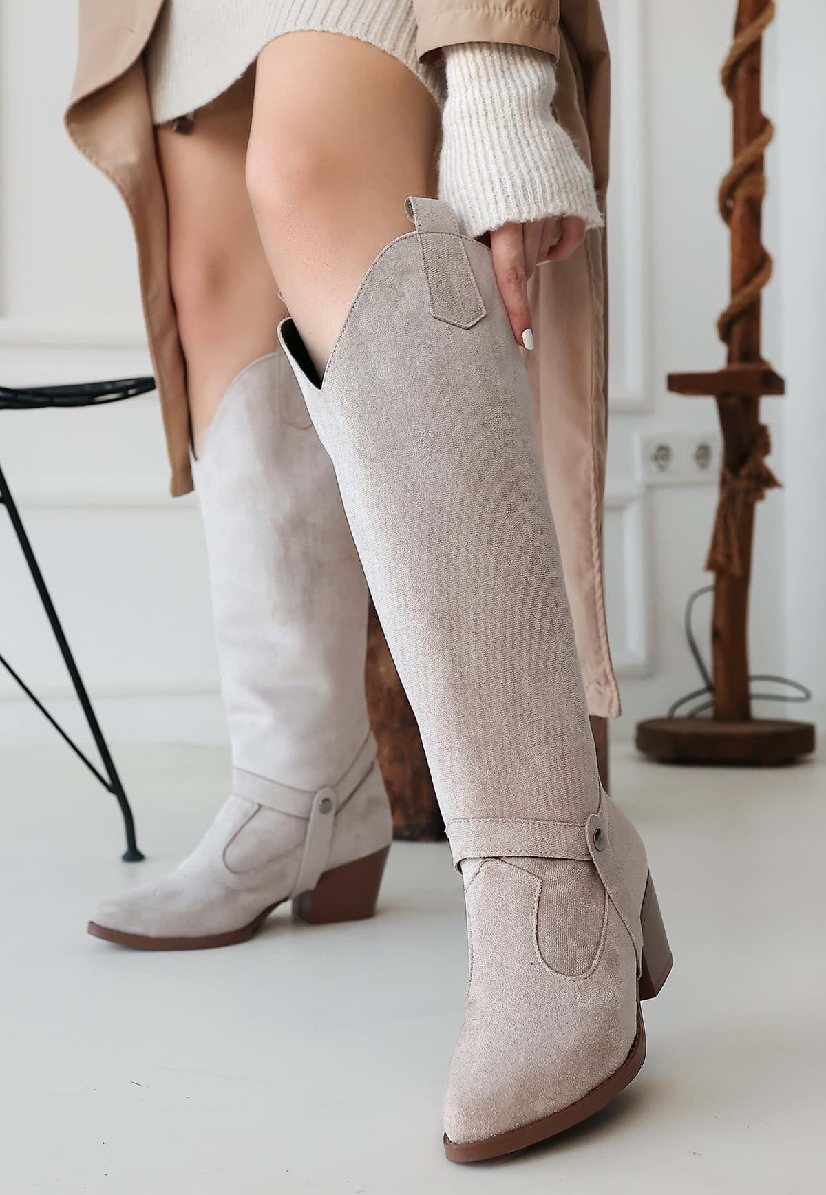 Milla Bej Süet Tak Çıkar Topuklu Bot Ve Çizme resmi