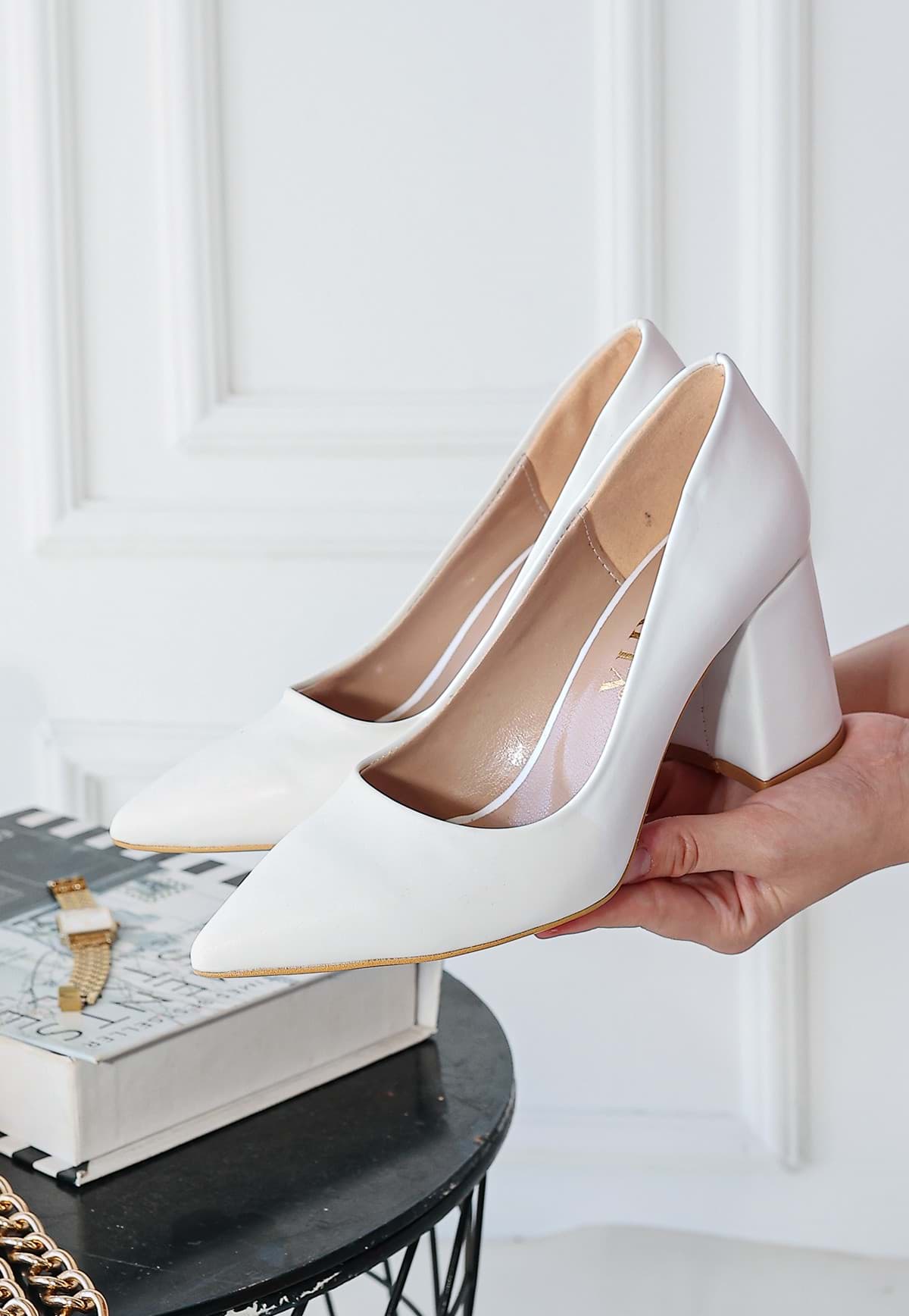 Hesay Beyaz Cilt Topuklu Ayakkabı resmi
