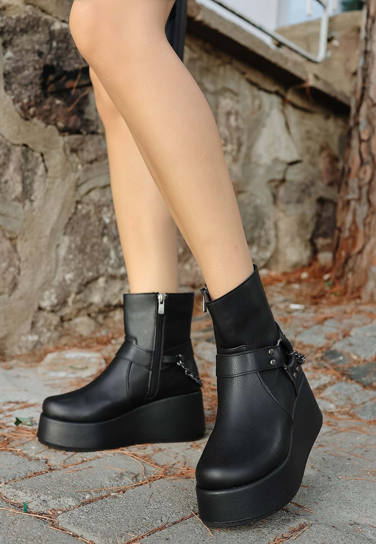 Goar Siyah Cilt Dolgu Topuk Bot resmi