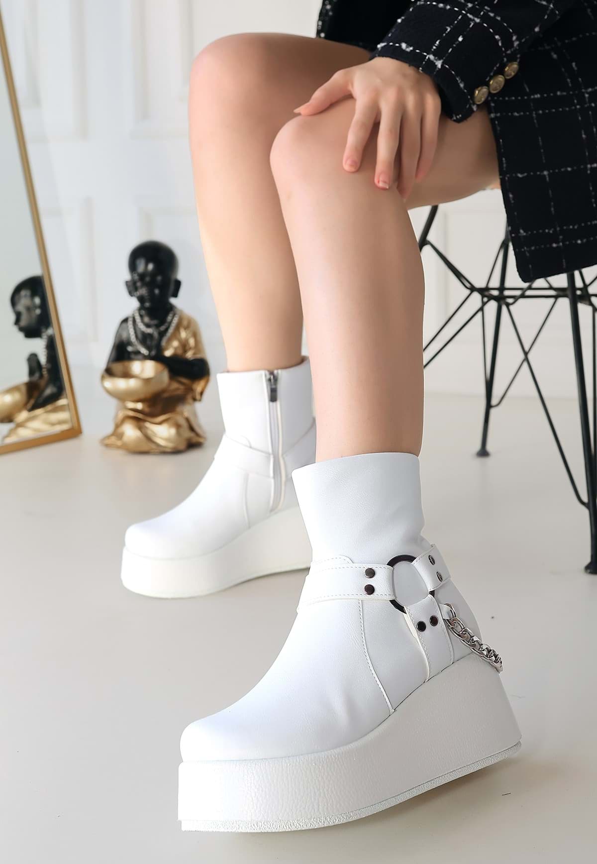 Goar Beyaz Cilt Dolgu Topuk Bot resmi