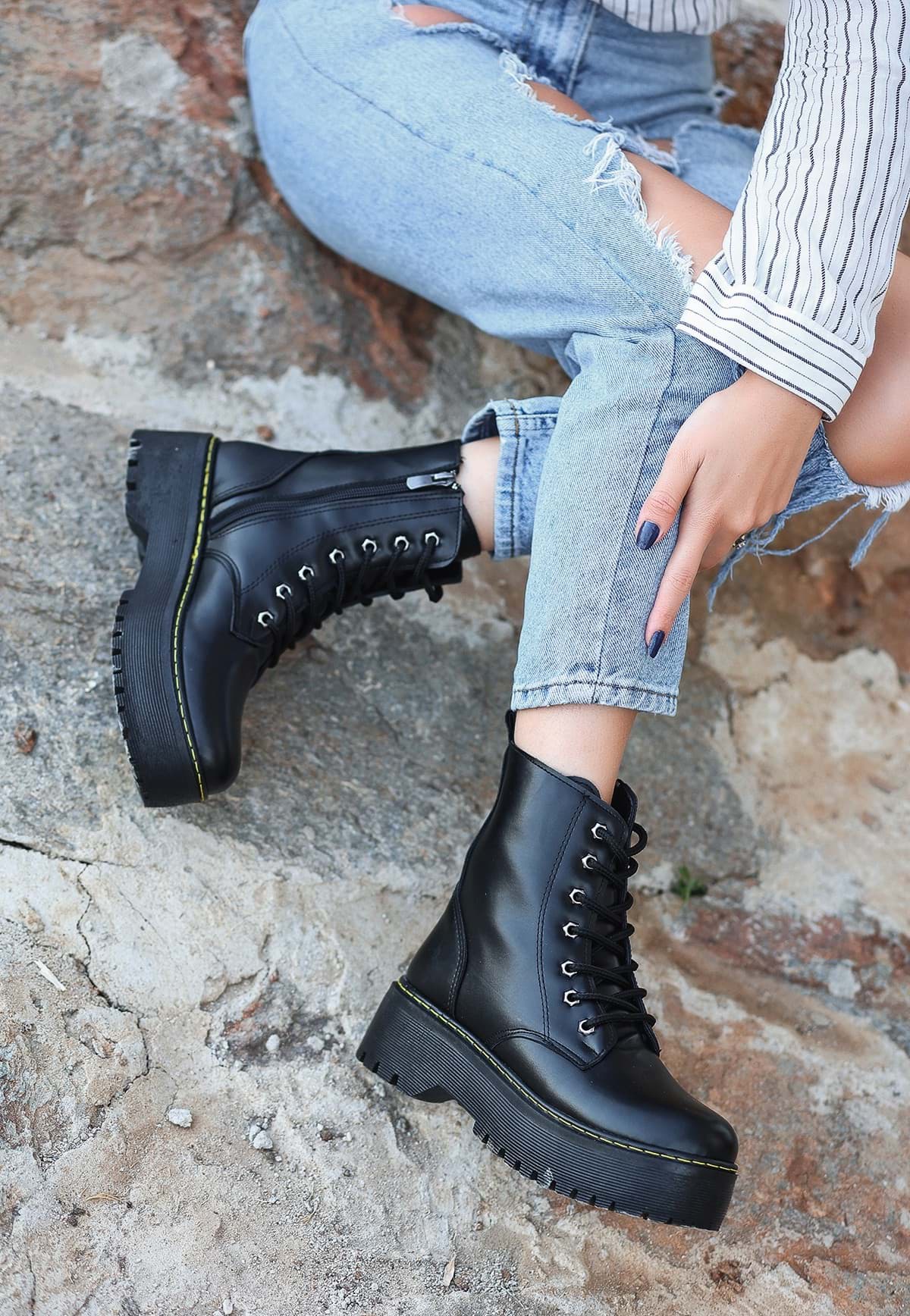 Zyon Siyah Cilt Bağcıklı Bot resmi