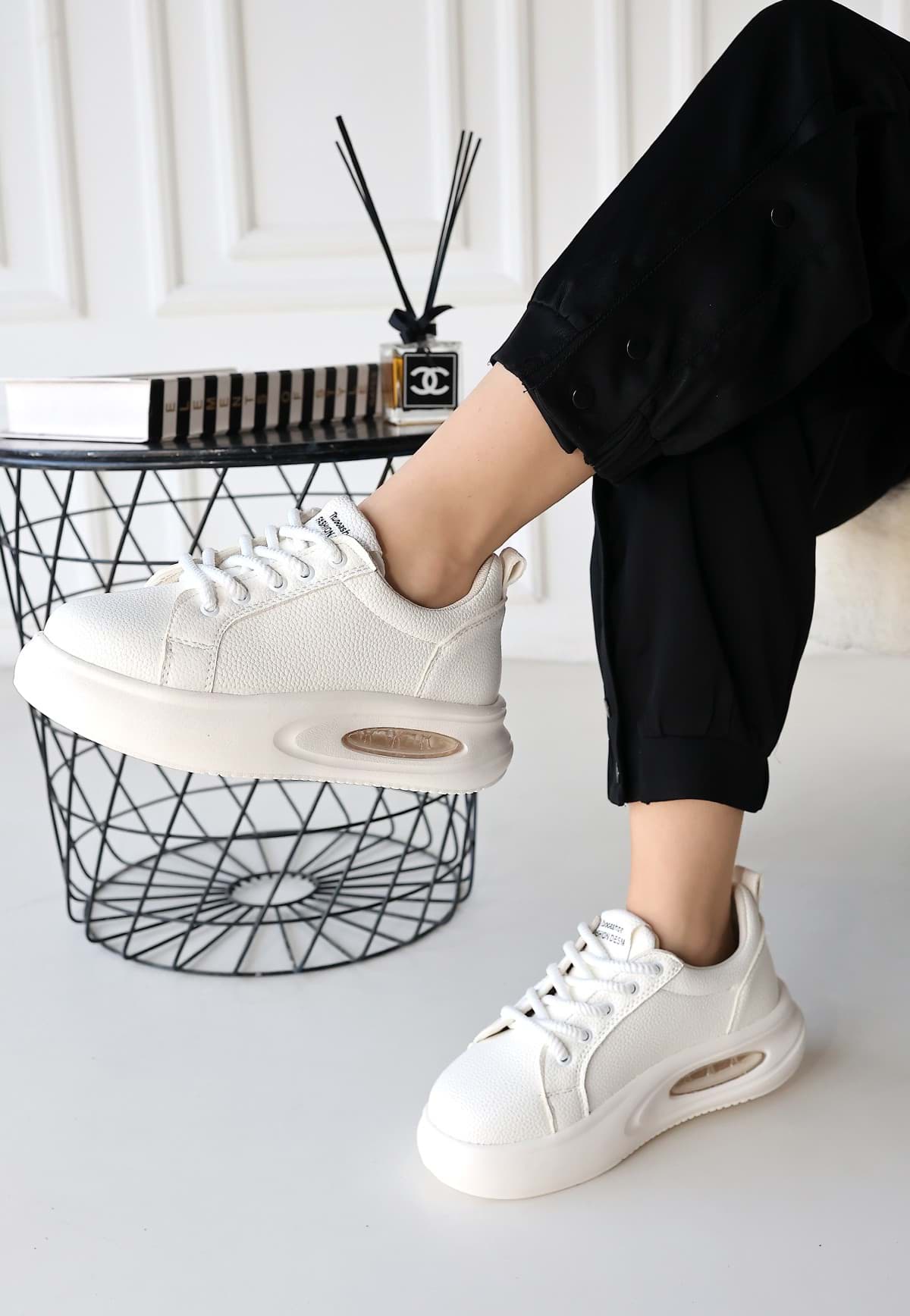 Chris Beyaz Cilt Bağcıklı Spor Ayakkabı resmi