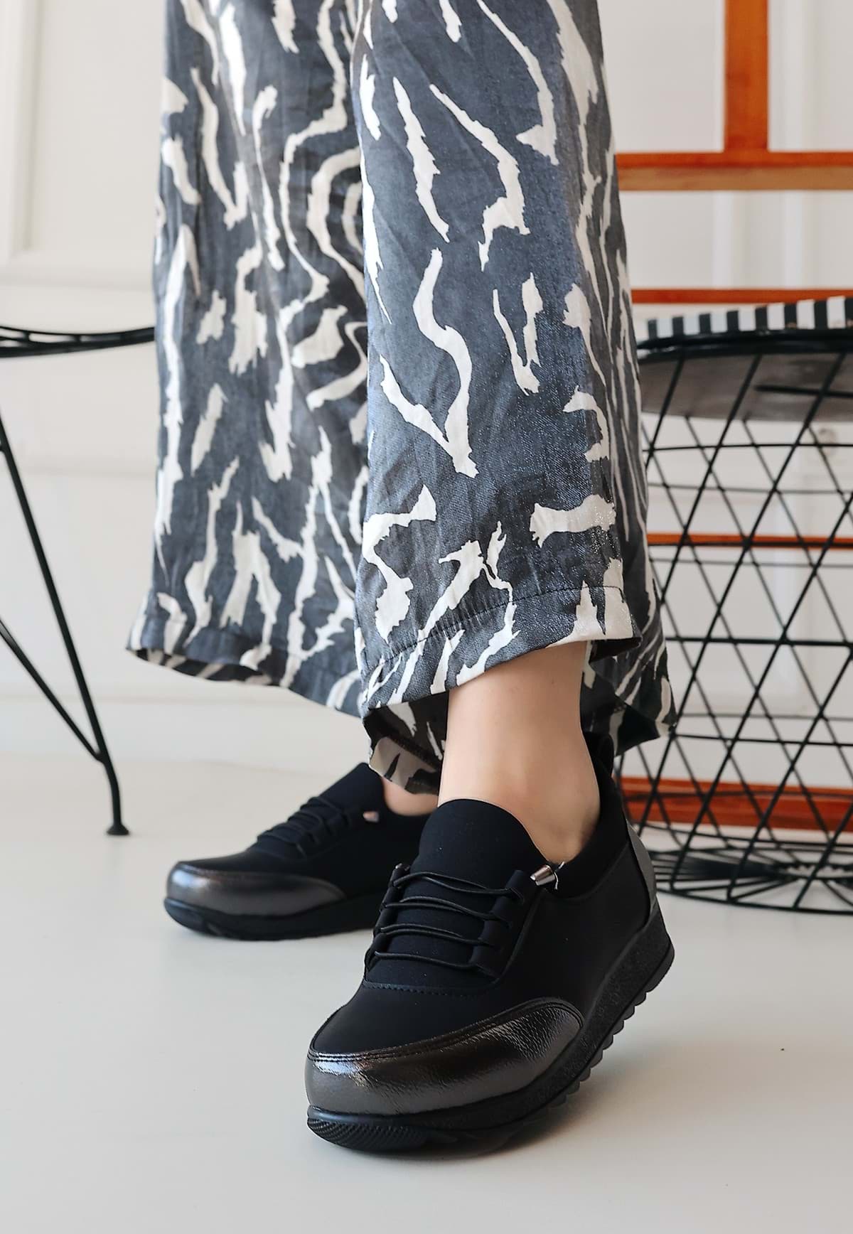 Picture of Oles Platinum Skin Flat Shoes