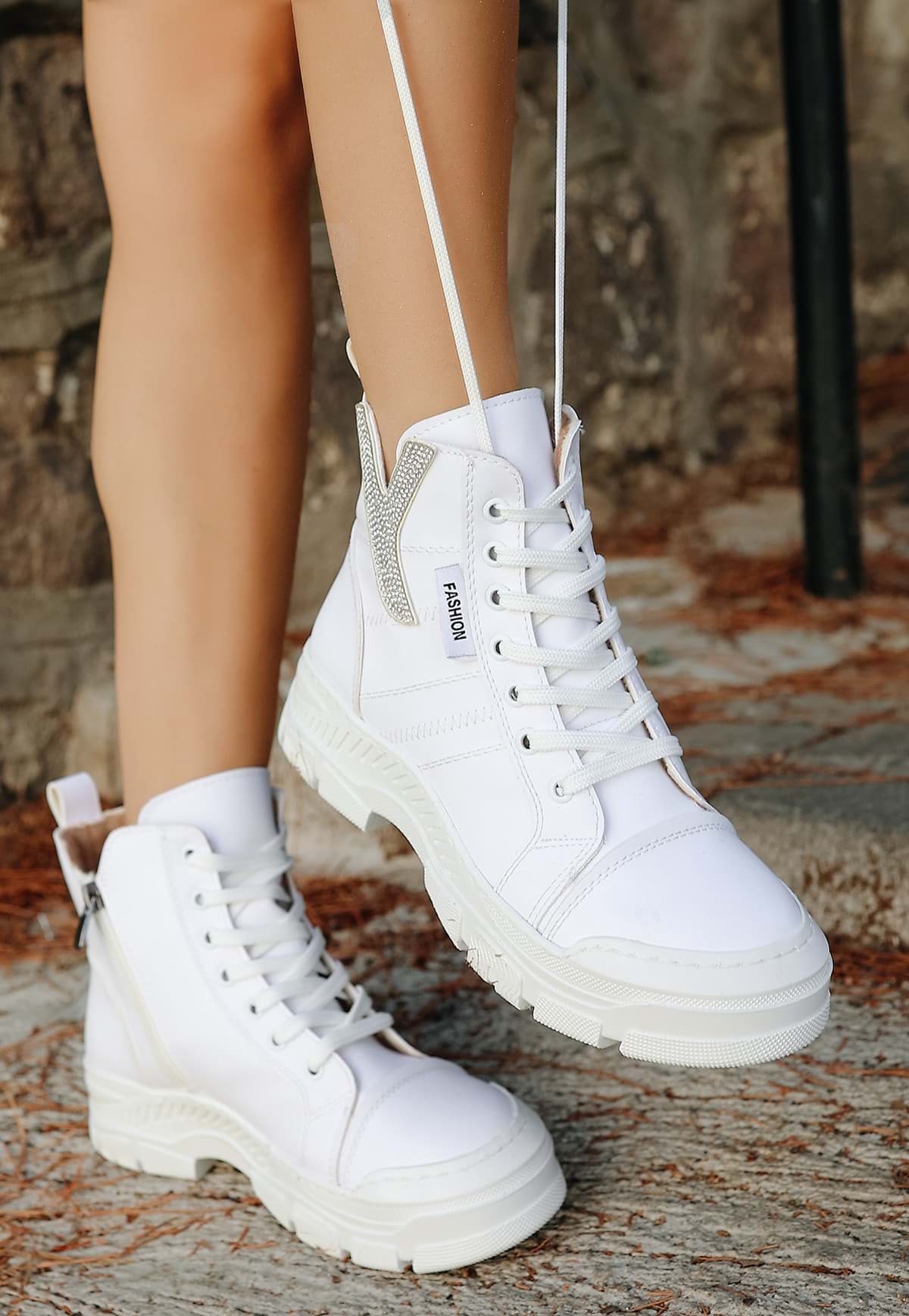 Melda Beyaz Cilt Bağcıklı Bot resmi