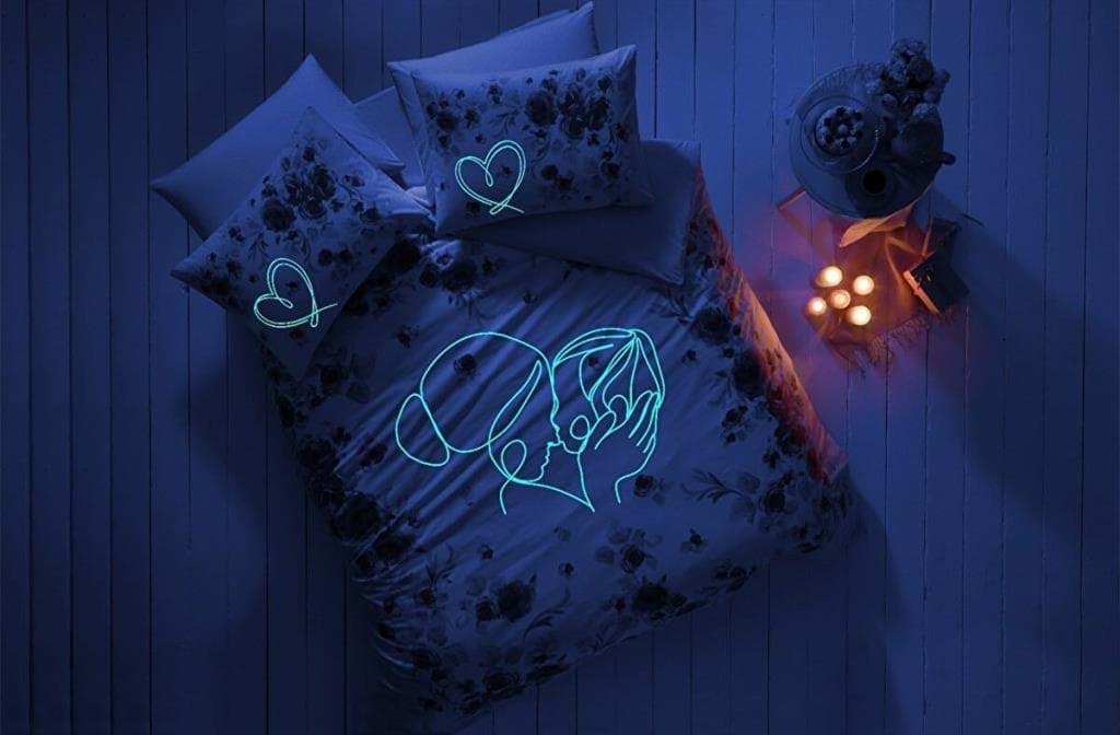 Taç Anneler Günü Glow Shiny Pembe Çift Kişilik Nevresim Takımı  resmi