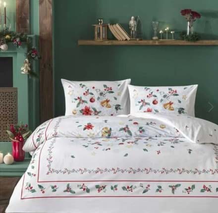 Taç Glow Parlayan Çift Kişilik Nevresim Takımı Charm Kırmızı resmi