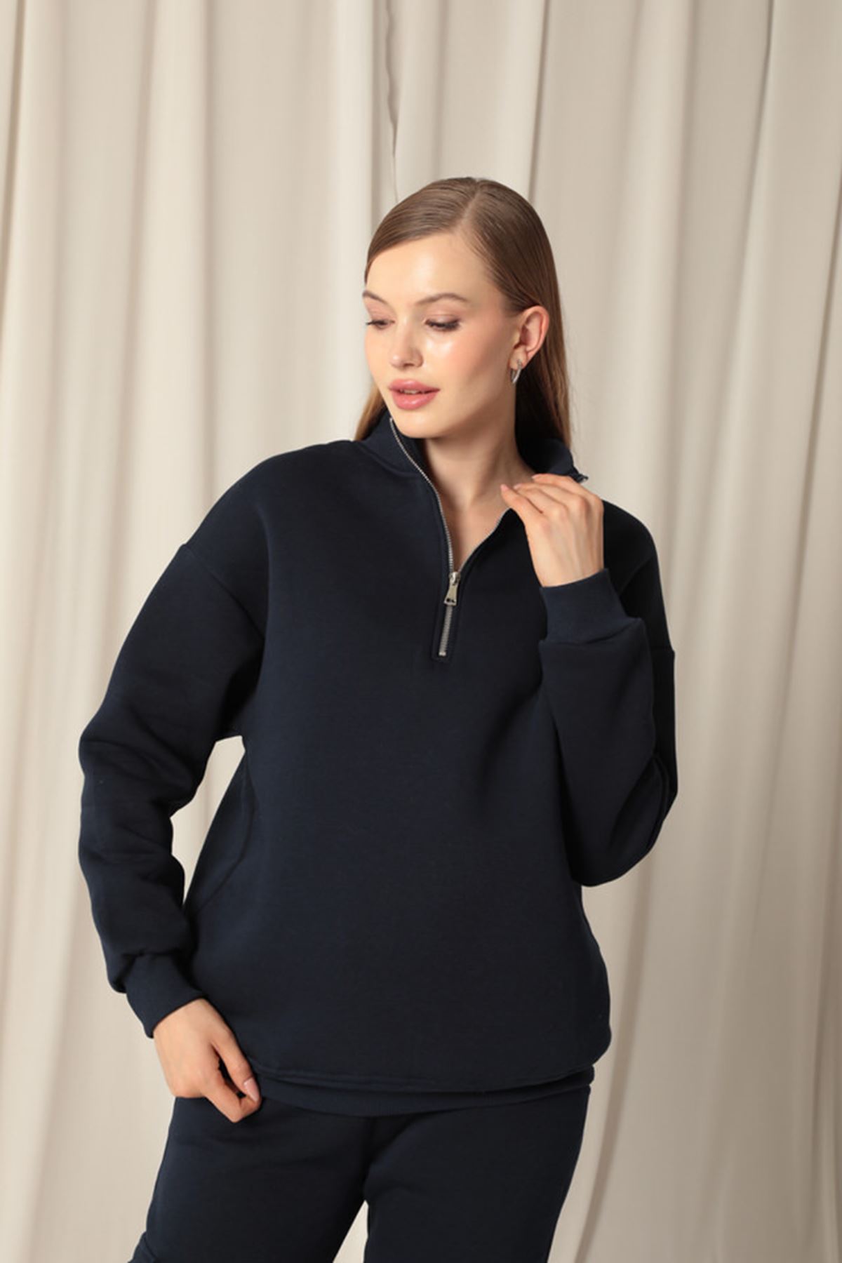 Picture of Üç İplik Dik Yaka Yarım Fermuarlı Kadın Lacivert Sweat