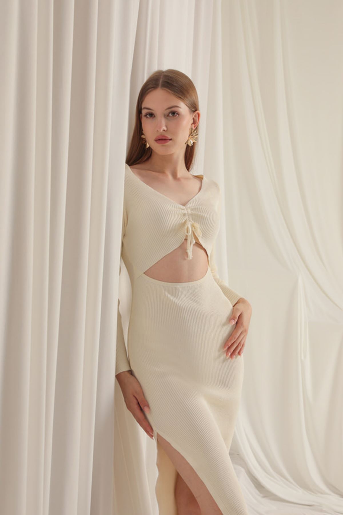 Picture of Triko Kumaş Dekolteli Kadın Ekru Elbise