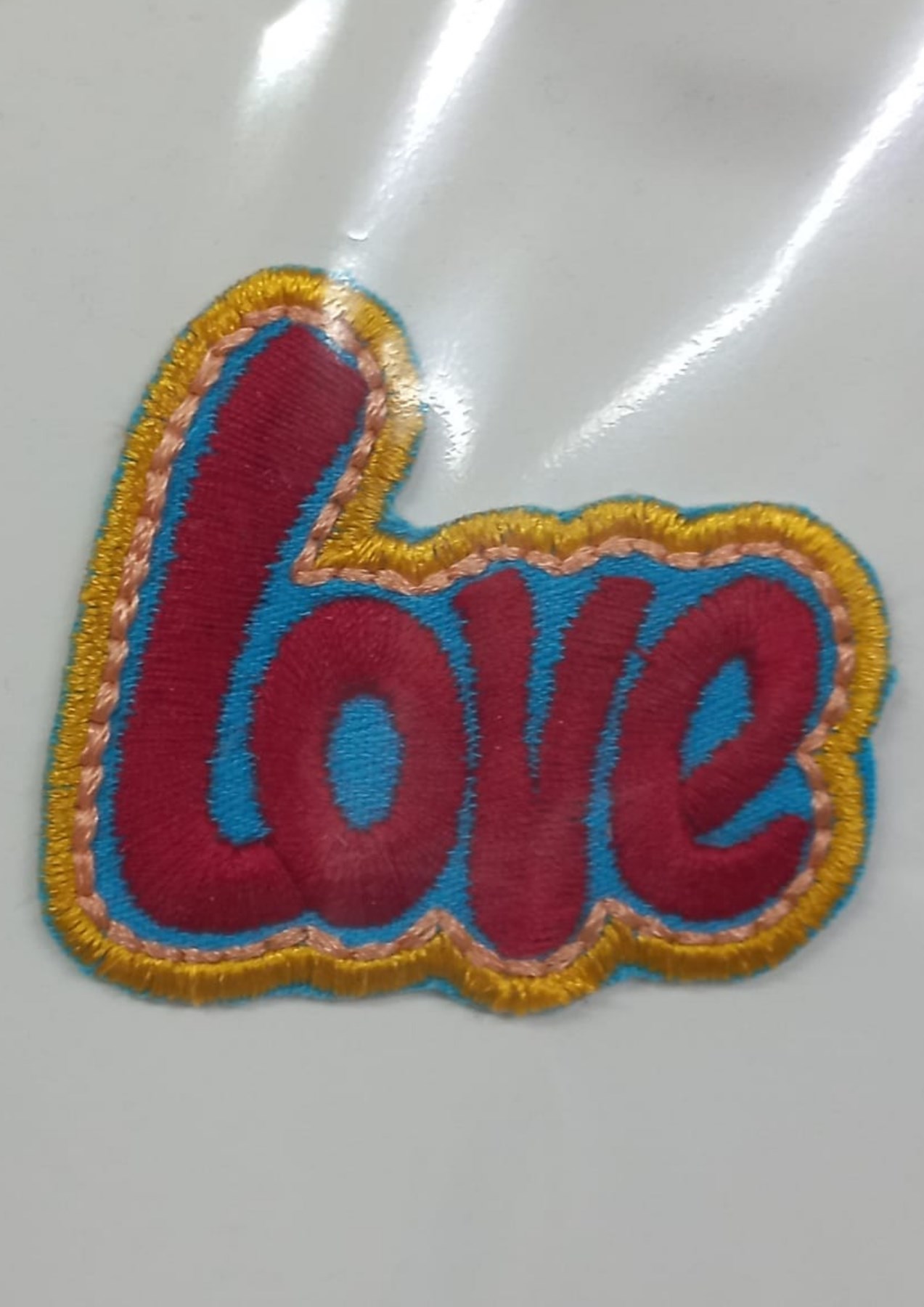 Aplike Ütü İle Yapışan Love Arma 4x2 cm resmi