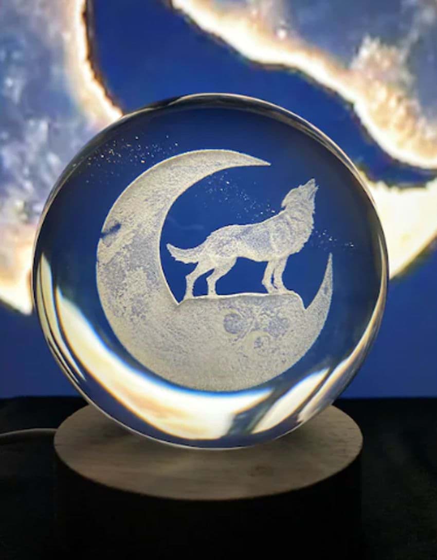 Dekoratif Bozkurt2 Tasarımlı Ahşap altlıklı Işıklı Cam Küre Büyük Boy resmi