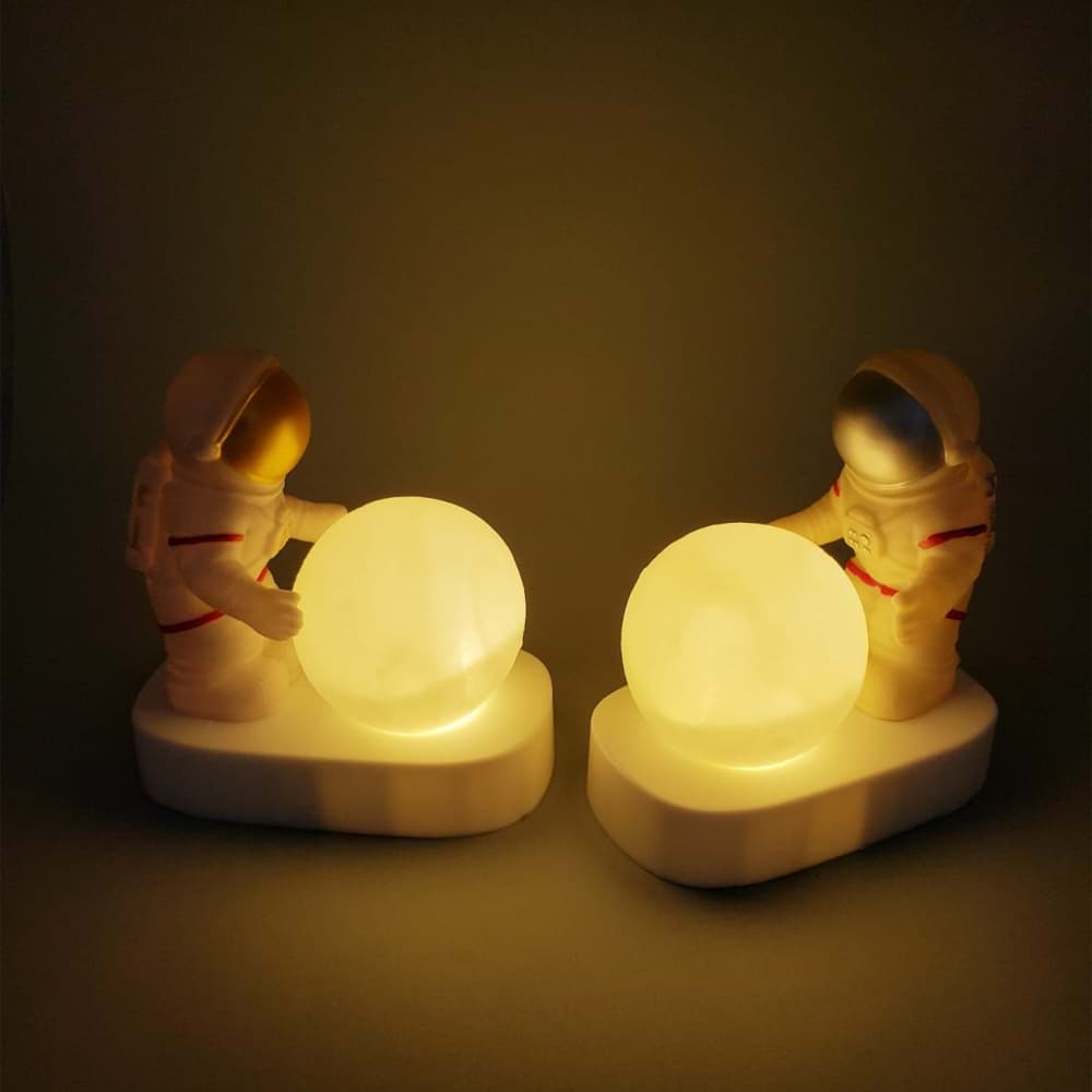 Astronot Masa Lambası resmi
