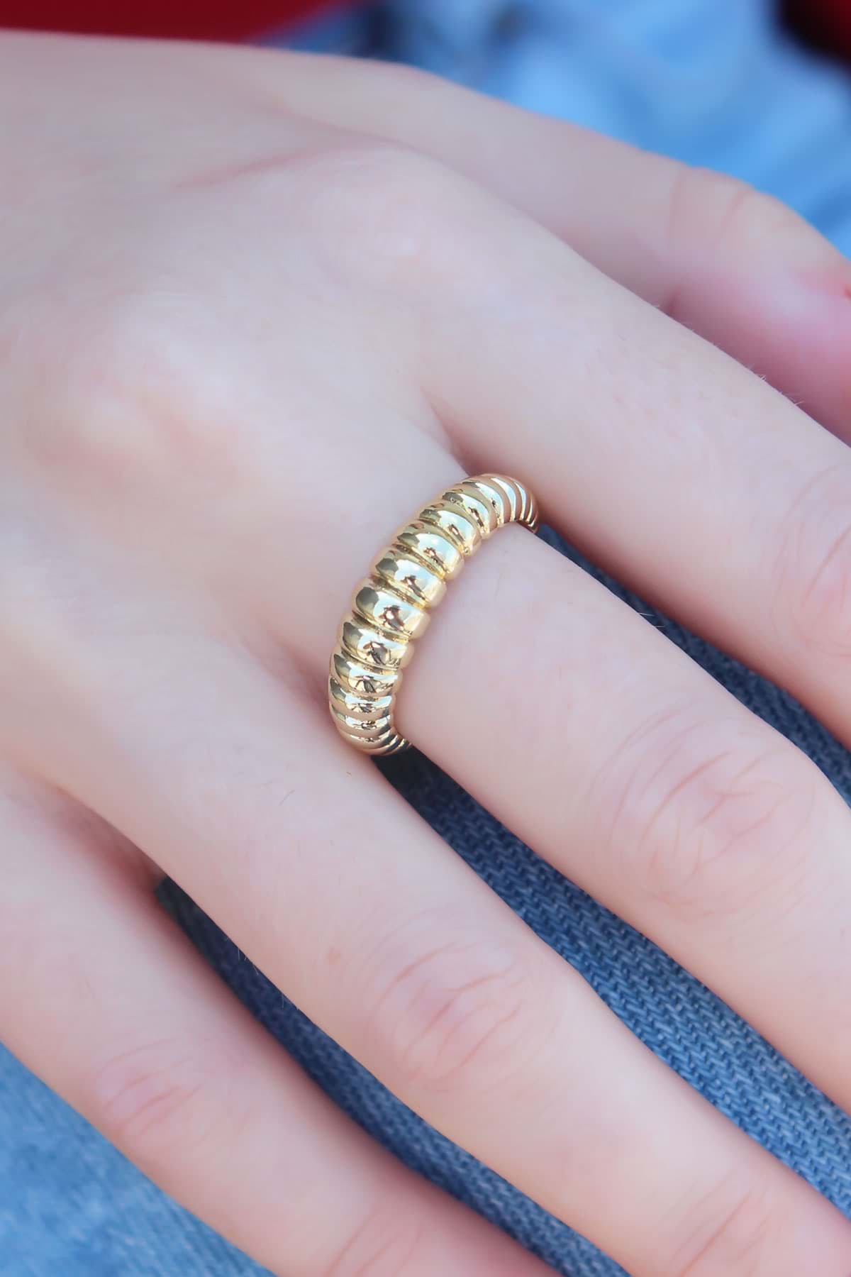 Gold Renk Sarmal Model Kadın Yüzük - TJ-BYK2589 resmi